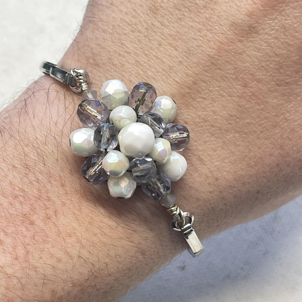 Upcycled Vintage Glass Bead Cluster Earring Stretch Bracelet Silver Tone - Picture 1 of 5